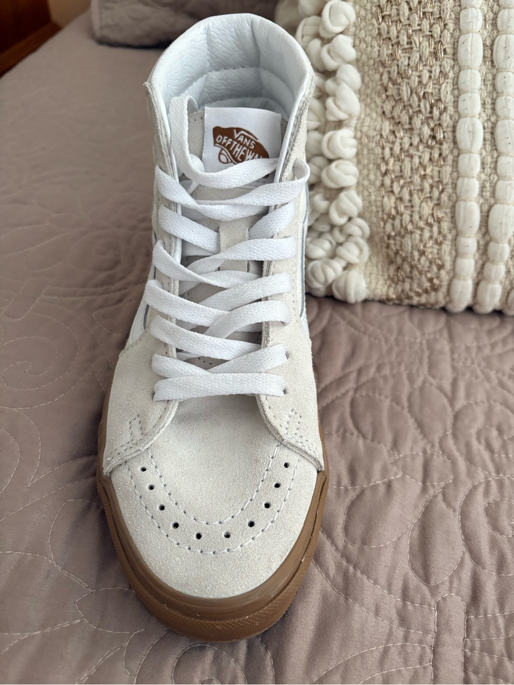Vans Sk8-Hi Cream White Corduroy Suede Gum Sole High Top Sneakers - Picture 3 of 7